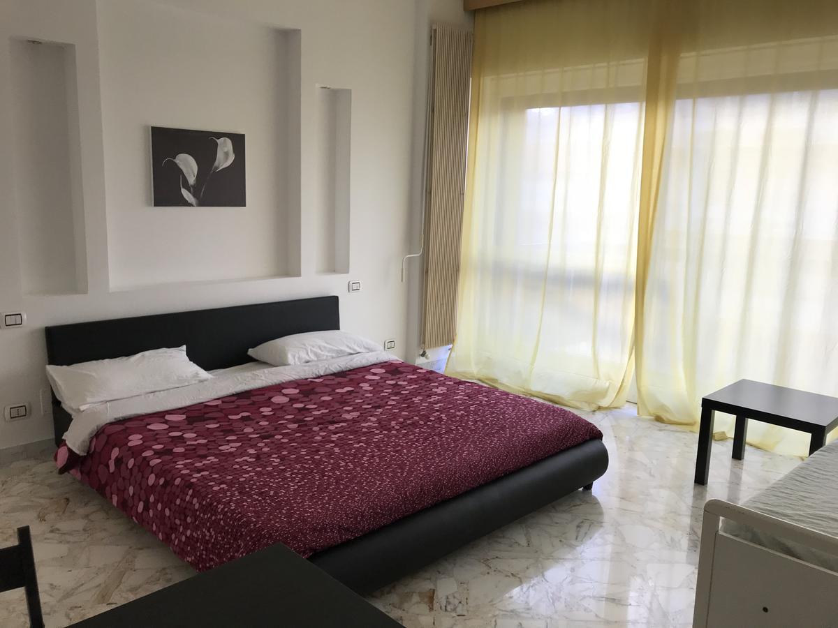 Cavour 124 -Guest-Room- Bari Exteriér fotografie